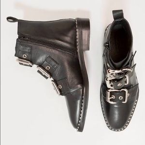 Topshop Alfie leather buckle boot